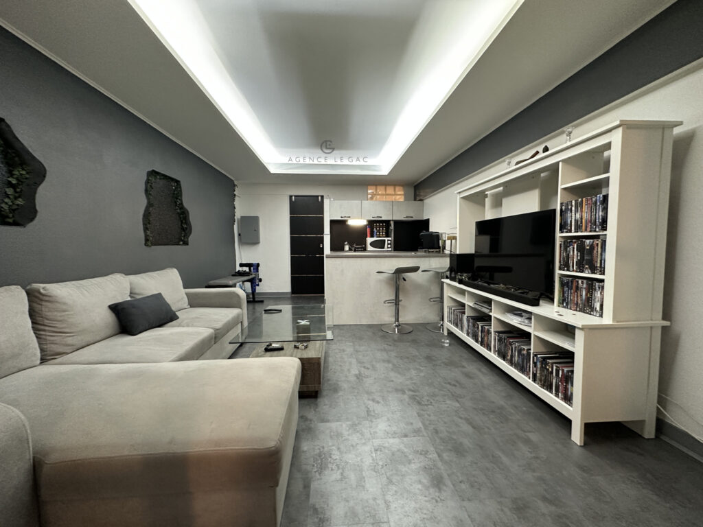 STUDIO RDJ DANS RESIDENCE SECURISEE – 2 pièces – 1 chambre – 4  – 32.51 m²