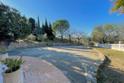 Maison 7 pièces sur terrain de 3850m2  – 7 pièces – 4 chambres – 269 m²