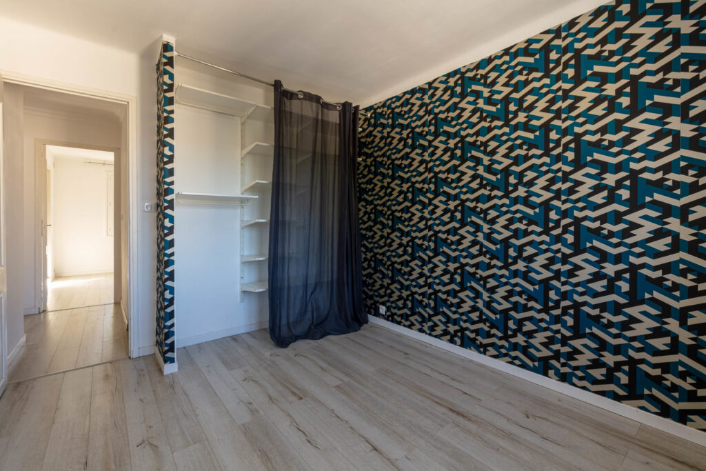 DERNIER ETAGE BEL APPARTEMENT T3/T4 TOULON OUEST garage – 4 pièces – 3 chambres – 6  – 61.6 m²