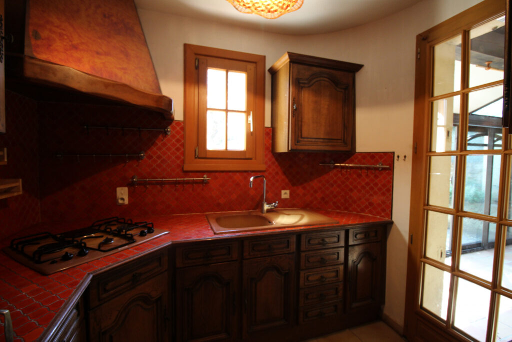 Maison de village avec cour – 4 pièces – 2 chambres – 6  – 85 m²