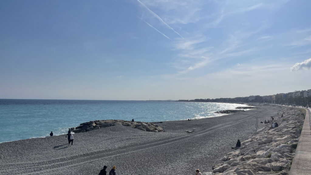 Promenade des Anglais – 4 Pièces en rez-de-jardin – 4 pièces – 3 chambres – 4  – 116.26 m²