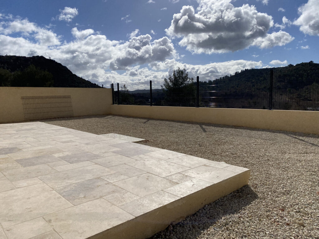 Saint Paul Lez Durance: location maison T4 avec belle terras – 4 pièces – 3 chambres – 80.4 m²