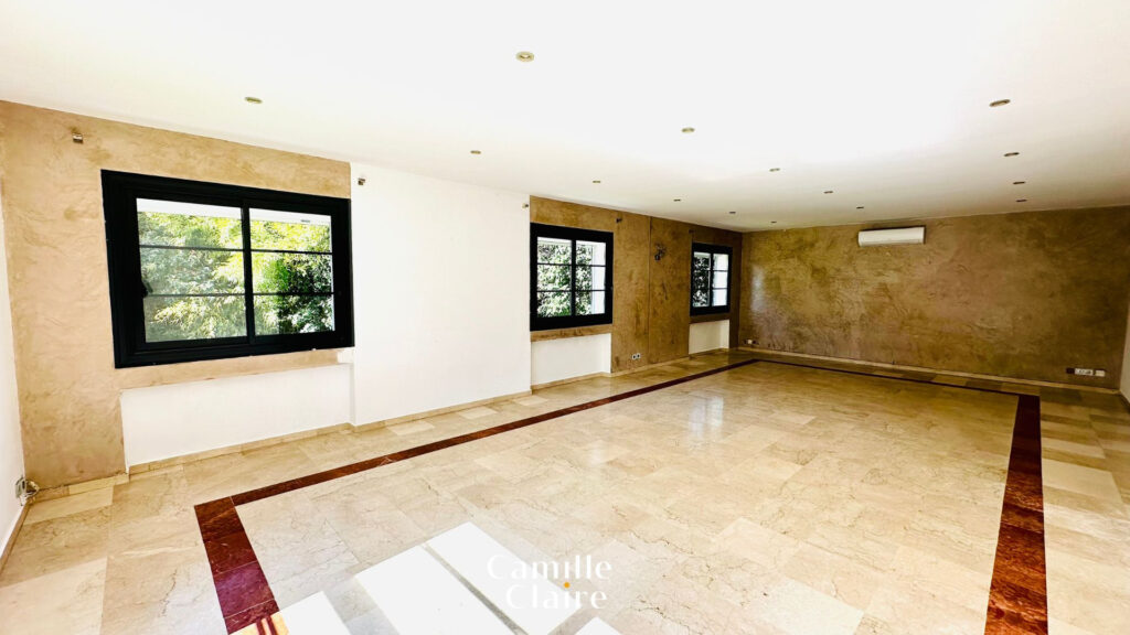 Maison contemporaine de prestige de 290m2 à 5 minutes du cen – 9 pièces – 7 chambres – NR  – 290 m²