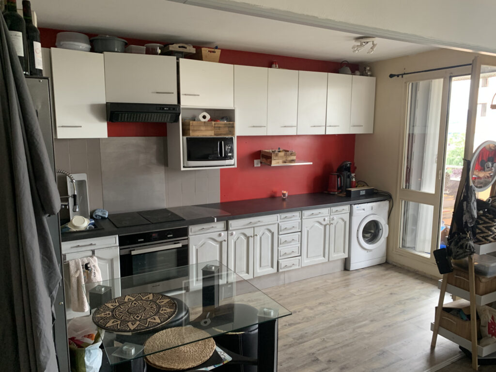 Appartement T3 de 66m2 avec balcon et 2 stationnements – 3 pièces – 2 chambres – NR  – 66 m²