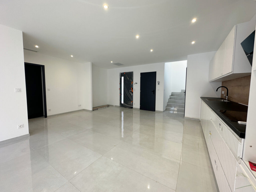 Perpignan Sud – Villa a étrenner Type 4 avec garage – 4 pièces – 3 chambres – NR  – 102.8 m²