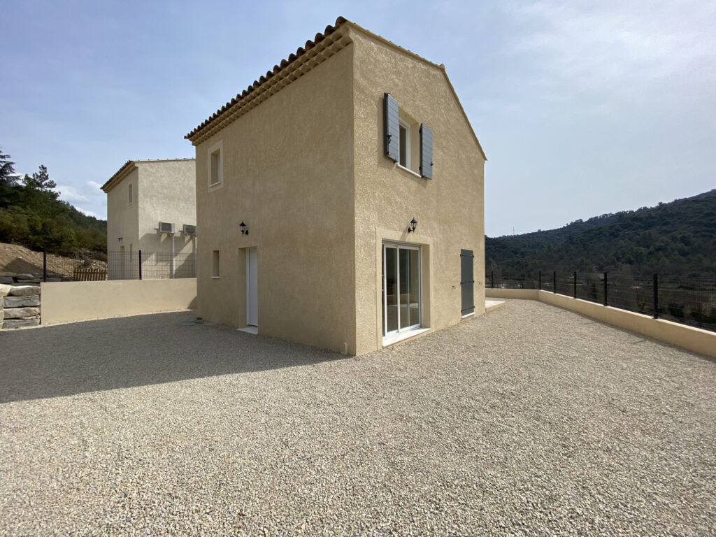 Saint Paul Lez Durance: location maison T4 avec belle terras – 4 pièces – 3 chambres – 80.4 m²