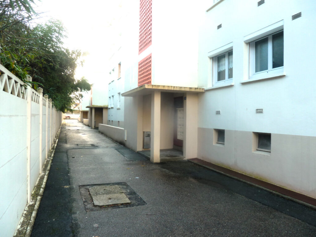 Appartement 3 pièces 69 m2 avec cave et parking à Dieppe Neu – 3 pièces – 2 chambres – 6  – 68.6 m²