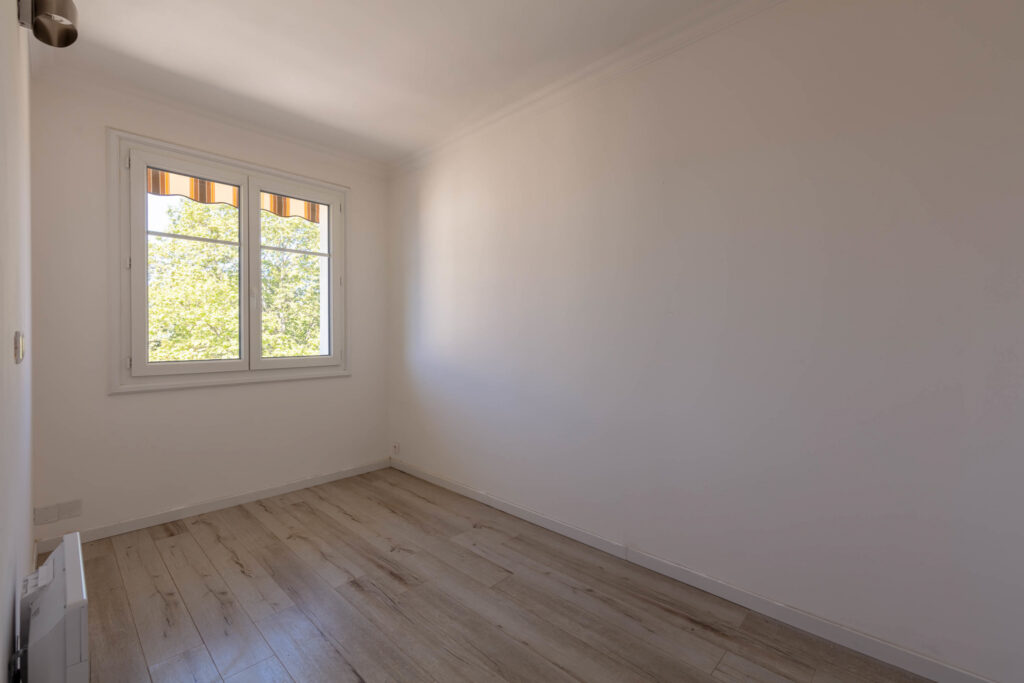 DERNIER ETAGE BEL APPARTEMENT T3/T4 TOULON OUEST garage – 4 pièces – 3 chambres – 6  – 61.6 m²