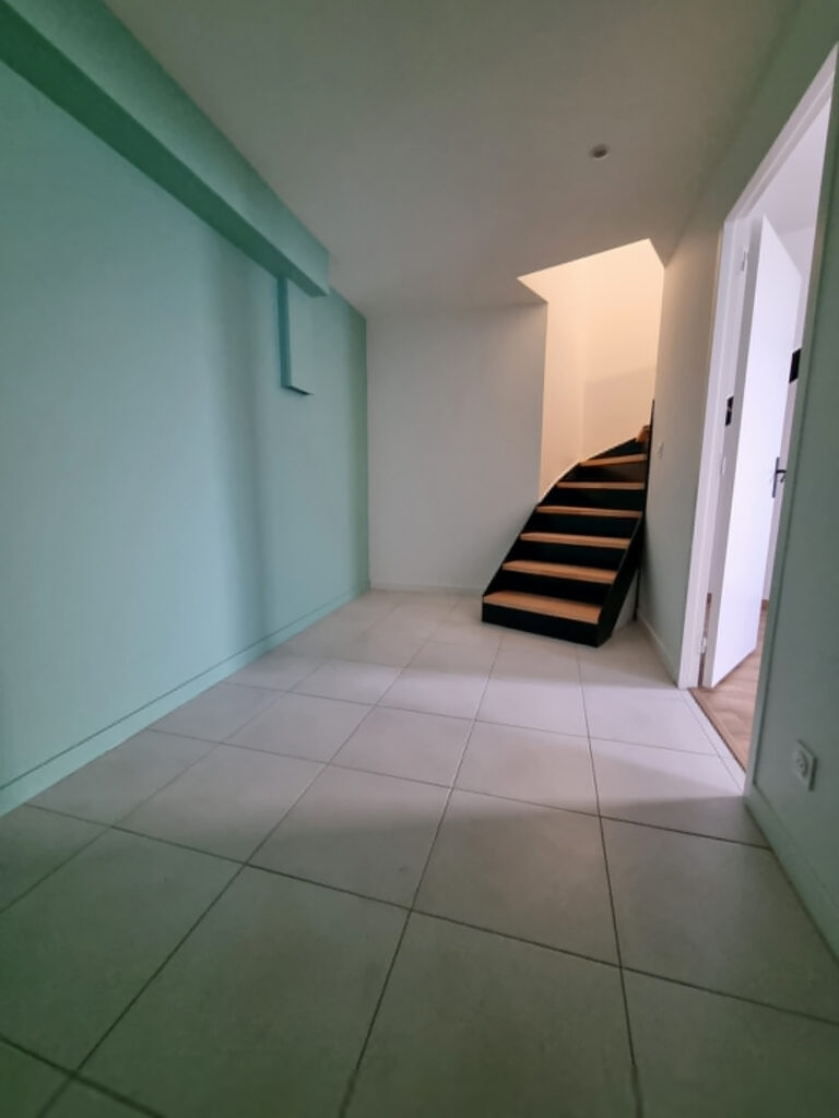 maison centre ville avec petit extérieur – 4 pièces – 2 chambres – 6  – 76 m²