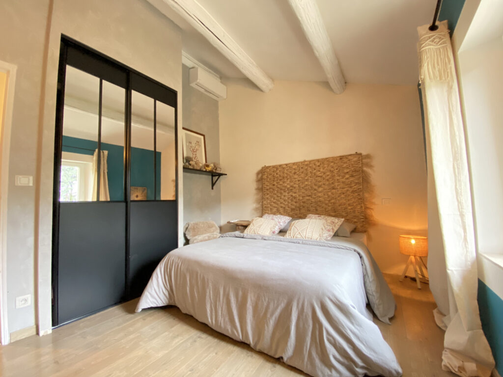 ‘MERVEILLE’ MAS D’EXCEPTION DE 260 m2 AVEC BASSIN PROVENCAL – 7 pièces – 4 chambres – NR  – 260 m²