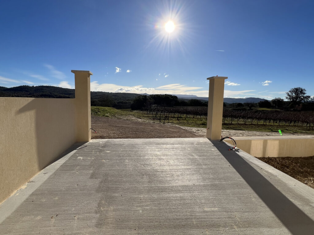 La Bastidonne : Location maison T4 avec jardin et belle vue  – 4 pièces – 3 chambres – 86.68 m²