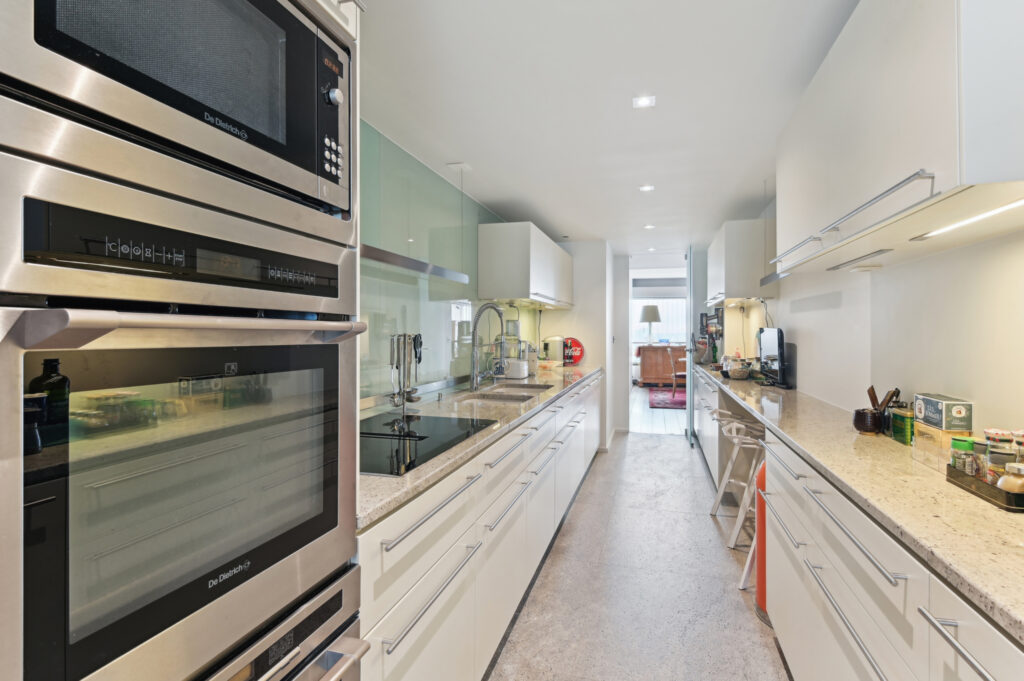 Paris 15ème – Beaugrenelle – Appartement Rare avec Terrasse  – 4 pièces – 3 chambres – NR  – 200 m²