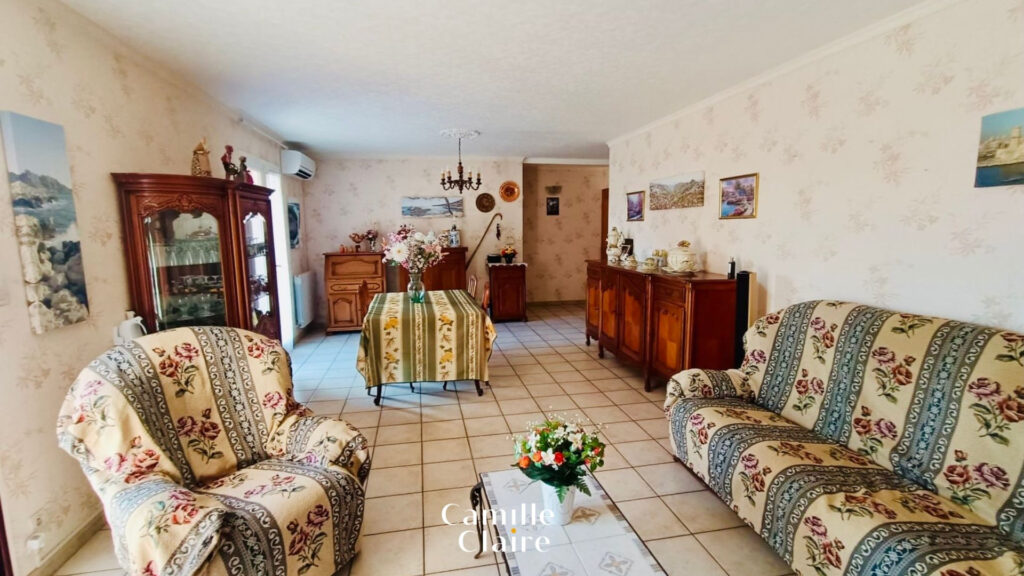 MAISON T4 DE PLAIN PIED DE 102 M2 SUR 529 M2 AU CALME ET PIS – 4 pièces – 3 chambres – NR  – 102 m²