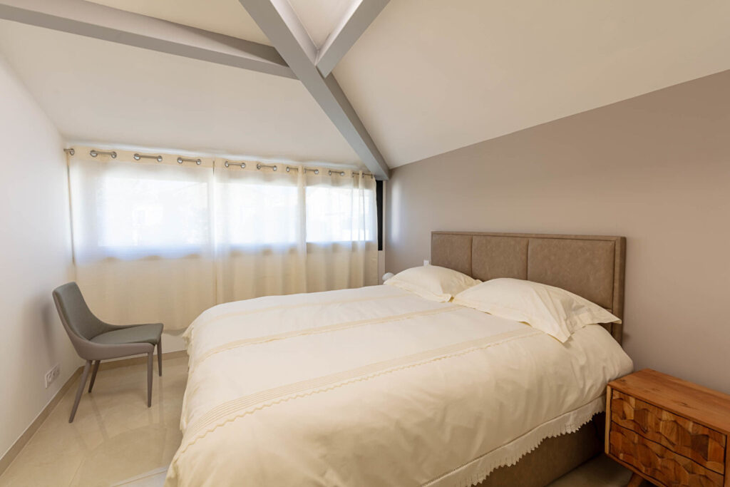 Maison Bandol 8 pièce(s) 210 m2 – 8 pièces – 5 chambres – 6  – 210 m²