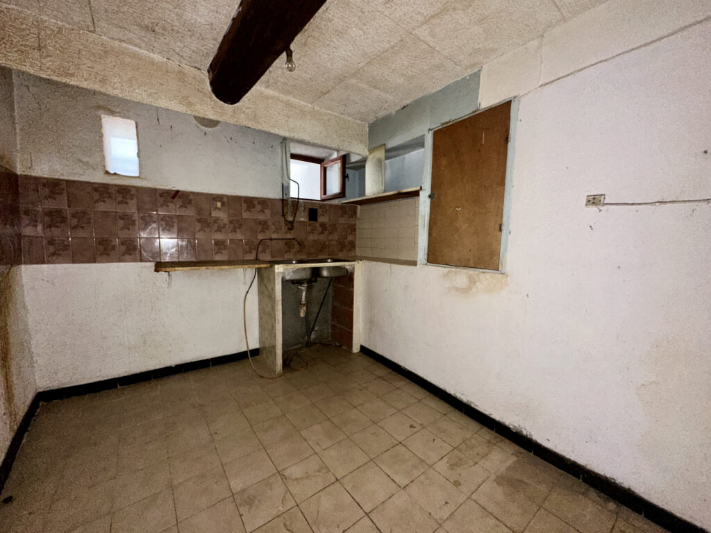 Maison de village à rénover – 7 pièces – 4 chambres – 6  – 160.6 m²