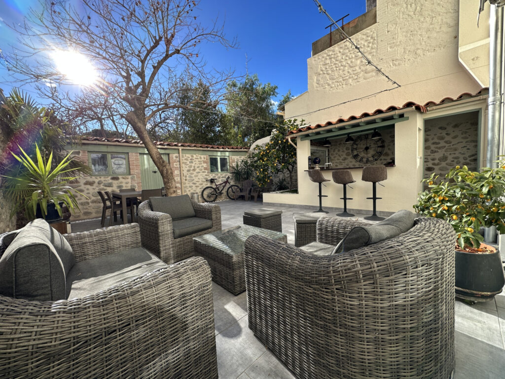 Le Boulou – Appartement 3 pièces 110m2 avec cour de 50m2 – 3 pièces – 2 chambres – NR  – 110 m²