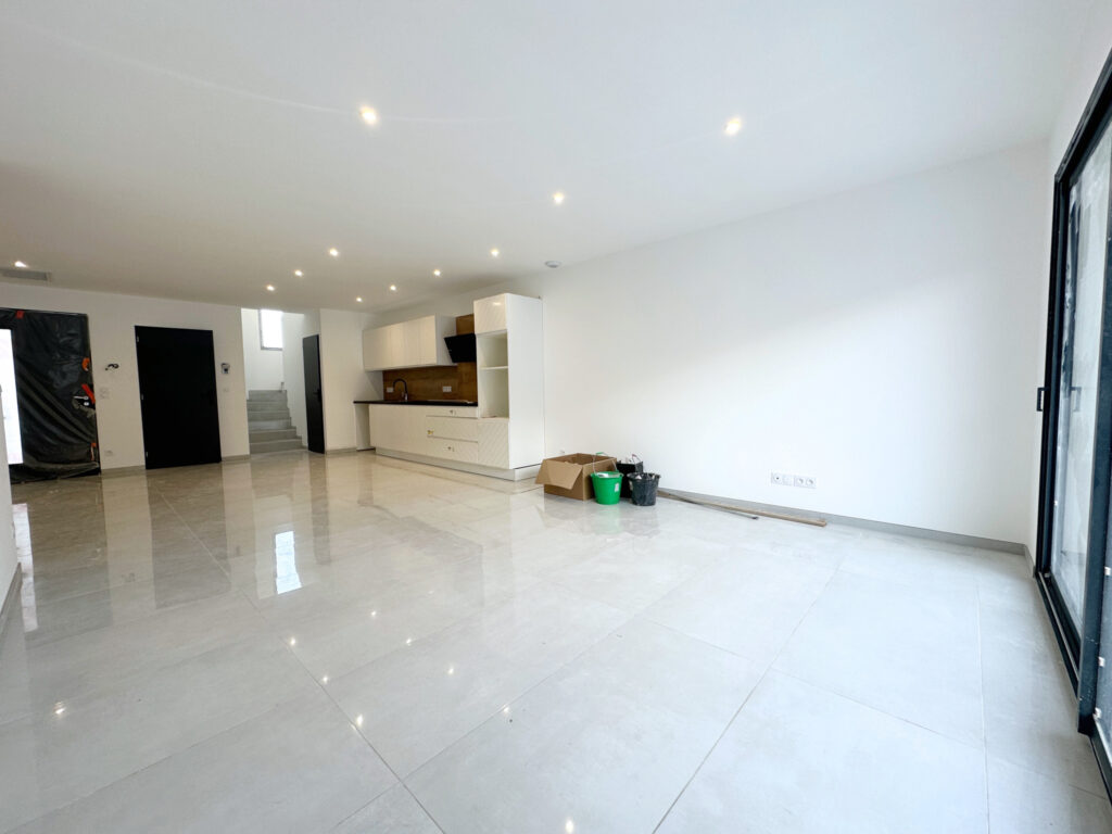 Perpignan Sud – Villa a étrenner Type 4 avec garage – 4 pièces – 3 chambres – NR  – 102.8 m²