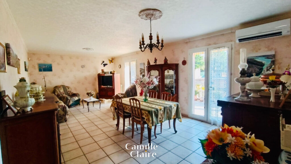 MAISON T4 DE PLAIN PIED DE 102 M2 SUR 529 M2 AU CALME ET PIS – 4 pièces – 3 chambres – NR  – 102 m²