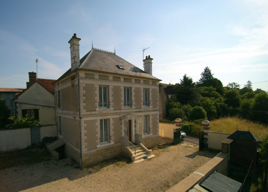 Entre Joigny et Migennes – 7 pièces – 4 chambres – NR  – 127.8 m²