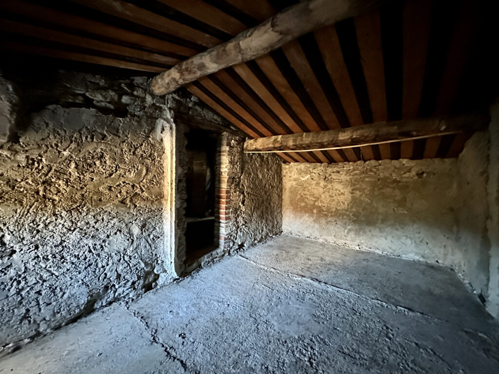 Maison de village à rénover – 7 pièces – 4 chambres – 6  – 160.6 m²