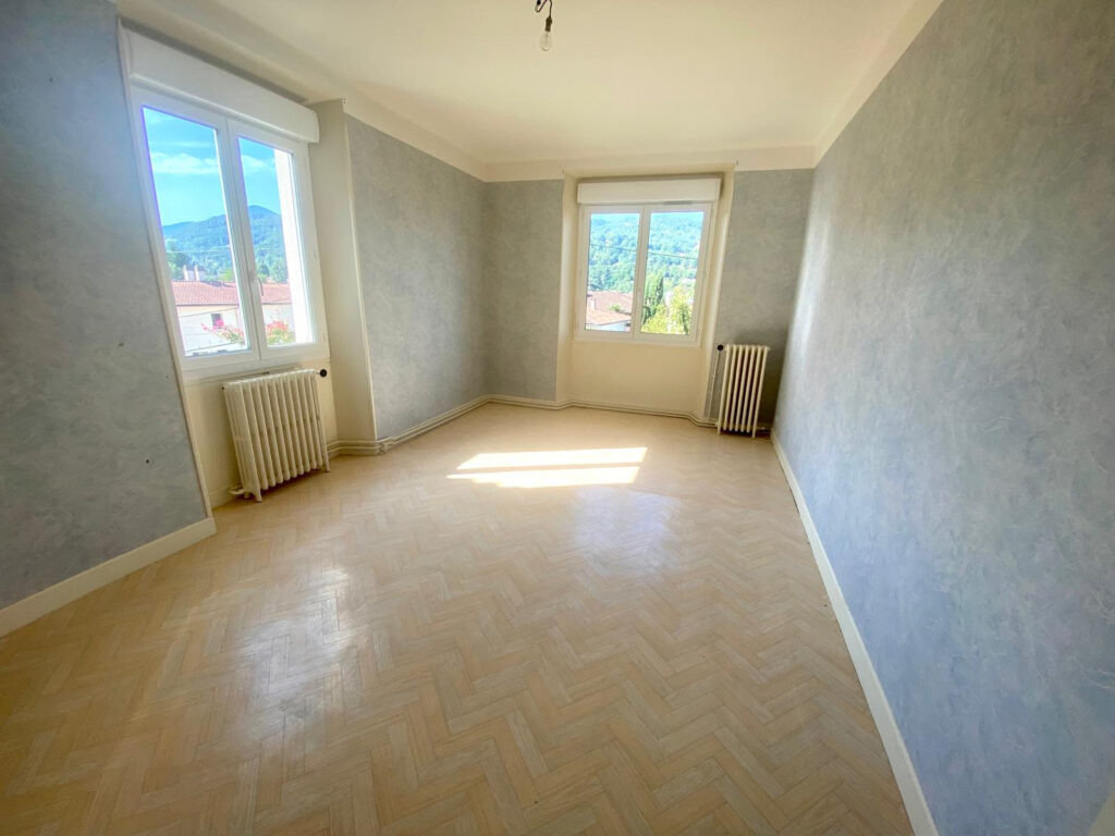 Maison 6 chambres dans quartier calme  – 7 pièces – 6 chambres – 2  – 225 m²