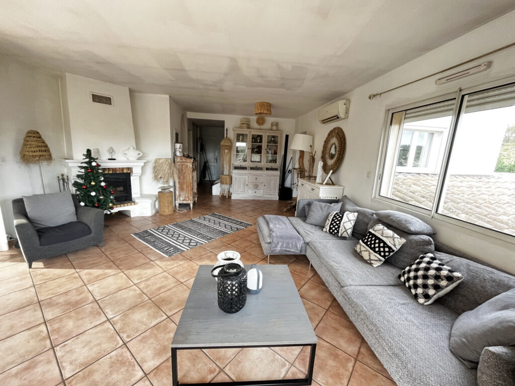 Villa individuelle avec piscine – 7 pièces – 5 chambres – 6  – 155 m²