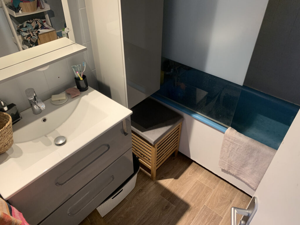 Appartement T3 de 66m2 avec balcon et 2 stationnements – 3 pièces – 2 chambres – NR  – 66 m²