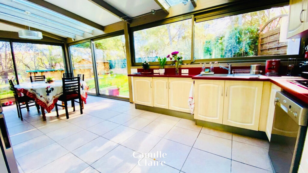 Maison 6 pièces sur  Aix en Provence avec Terrain et Piscine – 6 pièces – 4 chambres – NR  – 130 m²