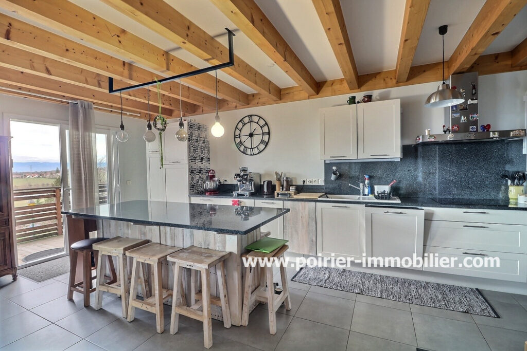 Maison mitoyenne – 4 pièces – 3 chambres – 6  – 96.65 m²