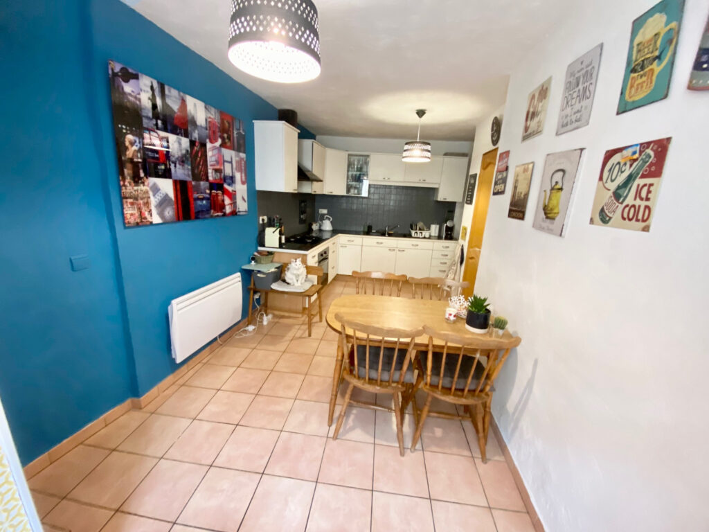 Maison de Village  – 3 pièces – 2 chambres – 6  – 78 m²