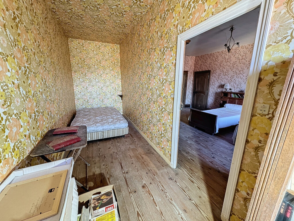 Maison Rustique de 1787, Spacieuse et Pleine de Caractère ! – 6 pièces – 4 chambres – 6  – 176 m²