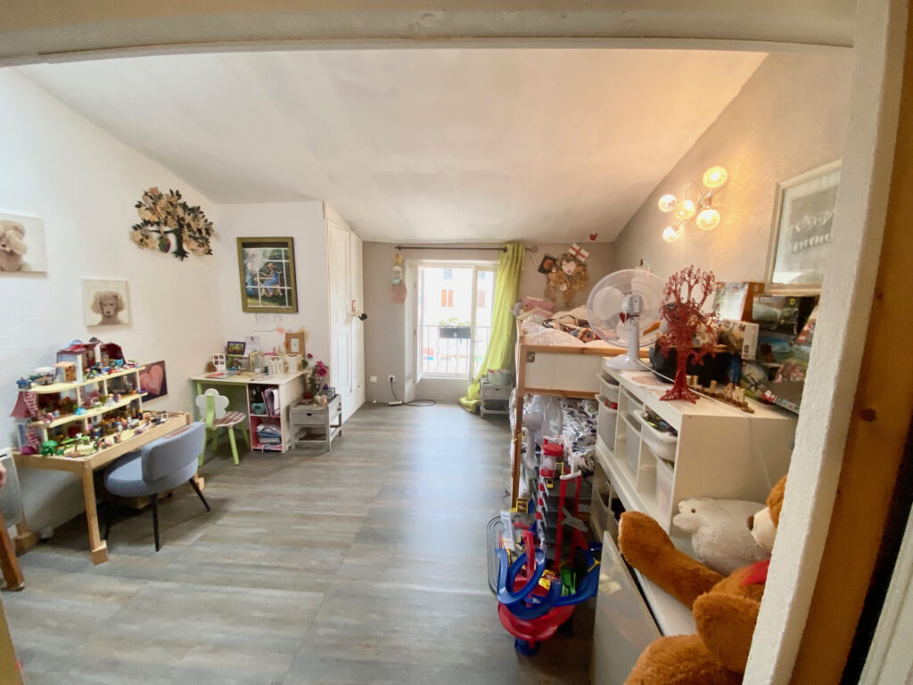 Maison de Village  – 3 pièces – 2 chambres – 6  – 78 m²