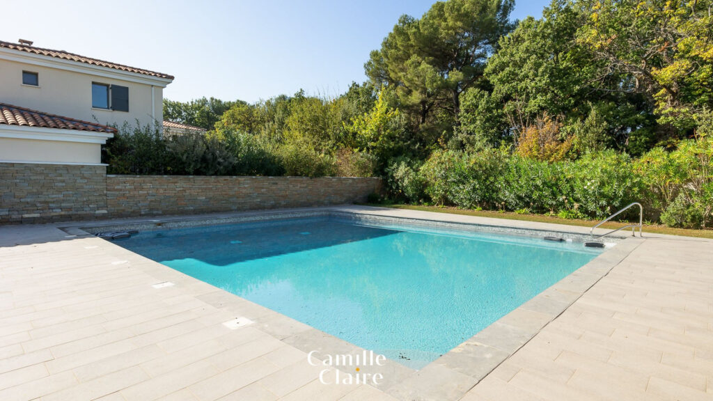 Villa contemporaine 3 chambres, terrain, piscine, environnem – 4 pièces – 3 chambres – NR  – 120 m²