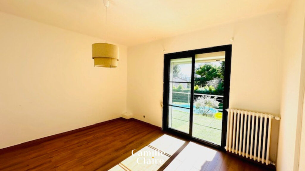 Maison contemporaine de prestige de 290m2 à 5 minutes du cen – 9 pièces – 7 chambres – NR  – 290 m²