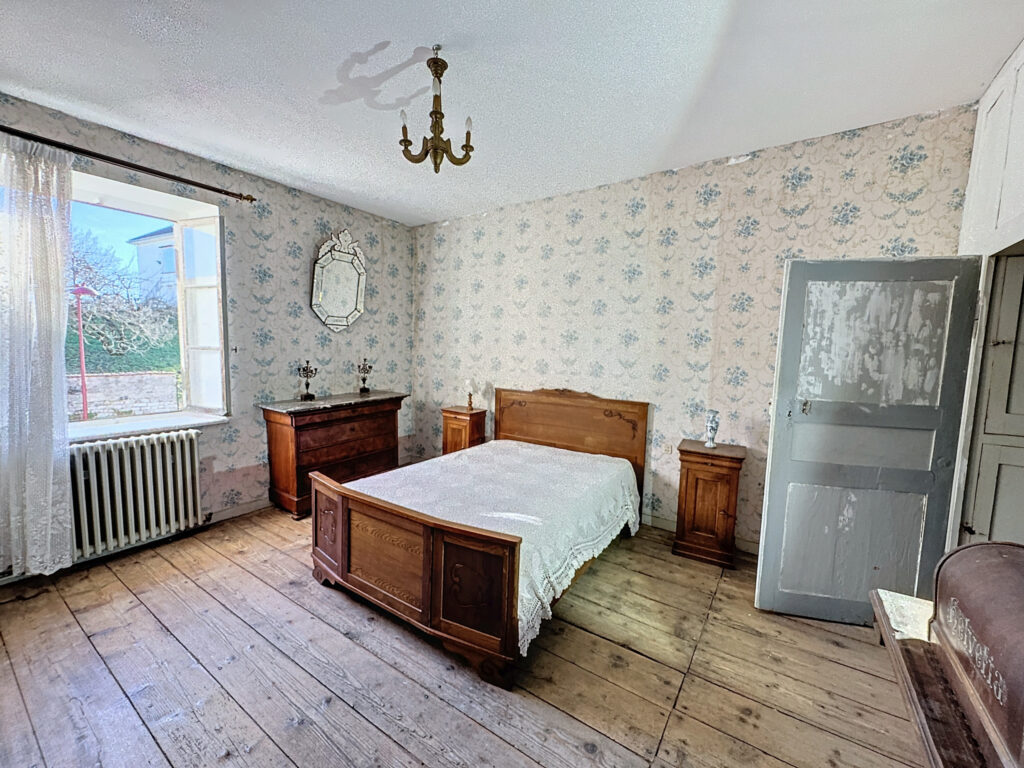 Maison Rustique de 1787, Spacieuse et Pleine de Caractère ! – 6 pièces – 4 chambres – 6  – 176 m²