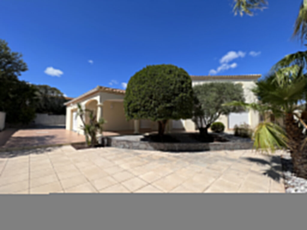 VILLA DE STANDING AVEC PISCINE QUARTIER MARAVAL CAP D’AGDE – 6 pièces – 4 chambres – 6  – 180 m²