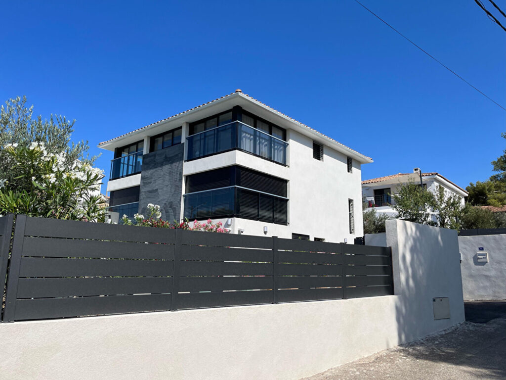 Maison Bandol 8 pièce(s) 210 m2 – 8 pièces – 5 chambres – 6  – 210 m²