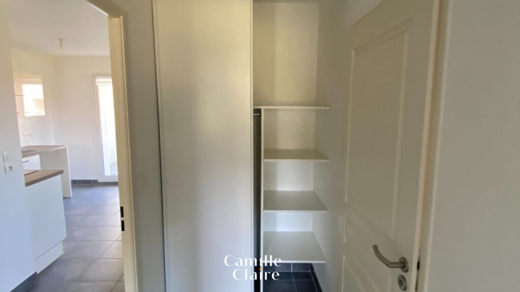 Vente Appartement 3 pièces avec grande terrasse et box dans  – 3 pièces – 2 chambres – NR  – 58 m²