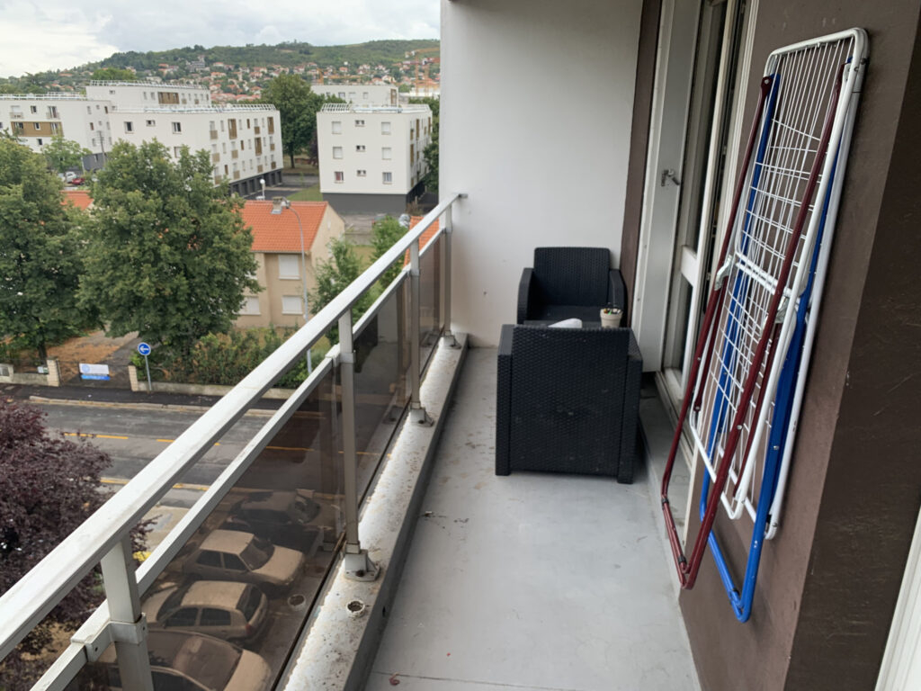 Appartement T3 de 66m2 avec balcon et 2 stationnements – 3 pièces – 2 chambres – NR  – 66 m²