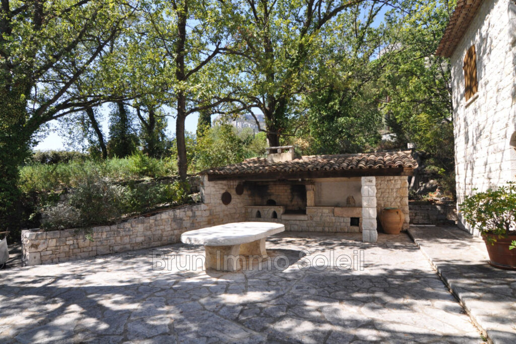 VUE MER   SAINT JEANNET  BRUN IMMO SOLEIL 7BD Kennedy cagnes   – 8 pièces – 4 chambres – 250.00 m²