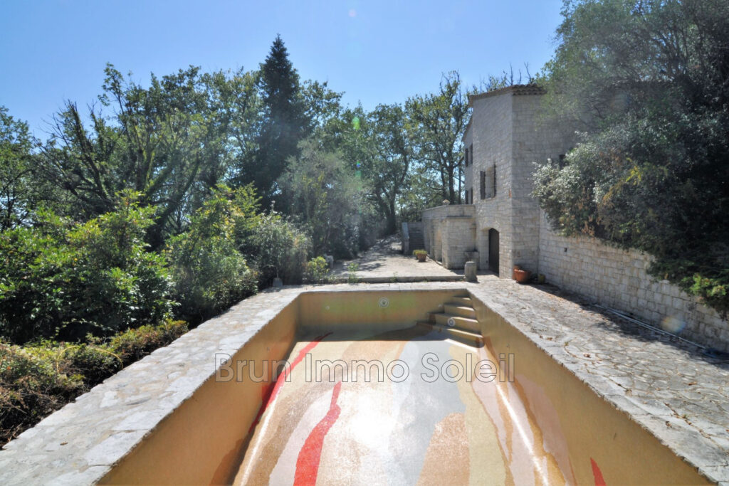 VUE MER   SAINT JEANNET  BRUN IMMO SOLEIL 7BD Kennedy cagnes   – 8 pièces – 4 chambres – 250.00 m²