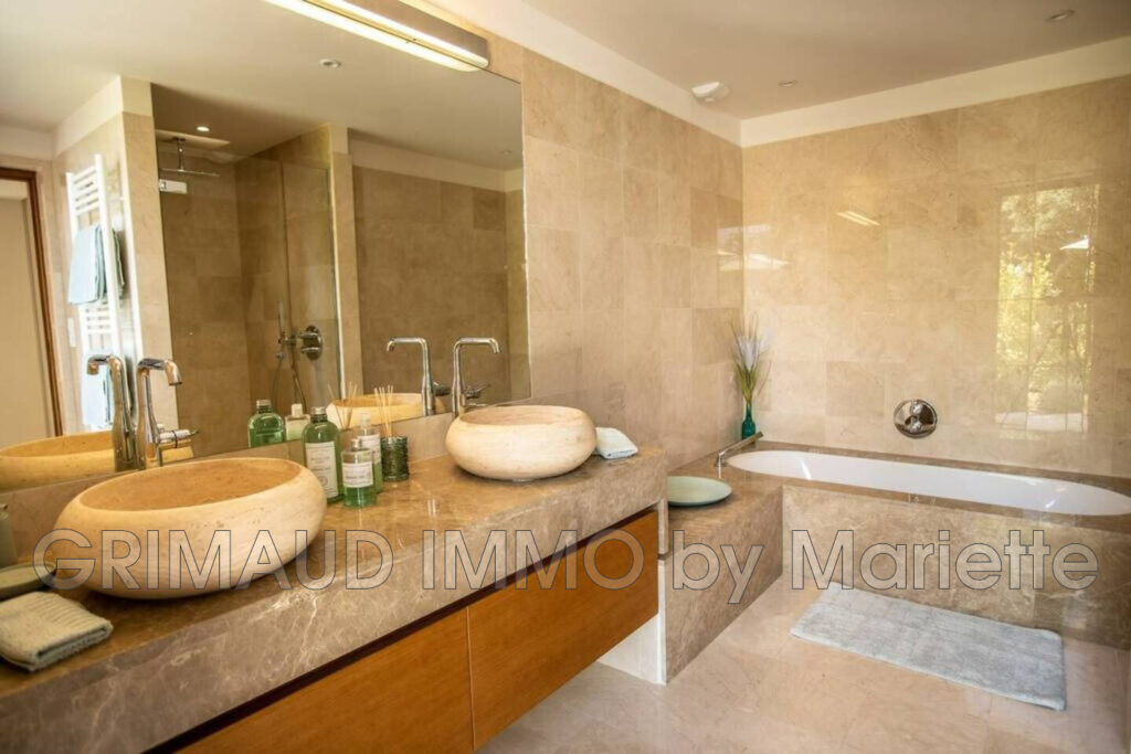 vente villa 7 Pièce(s) – 7 pièces – 5 chambres – 4  – 306.00 m²