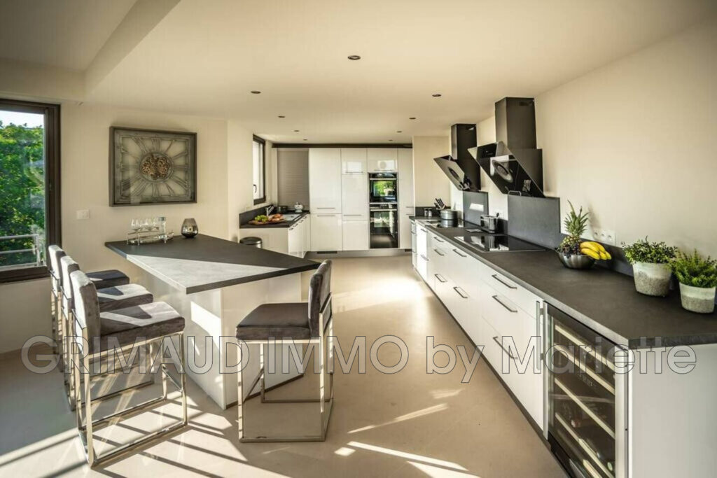 vente villa 7 Pièce(s) – 7 pièces – 5 chambres – 4  – 306.00 m²