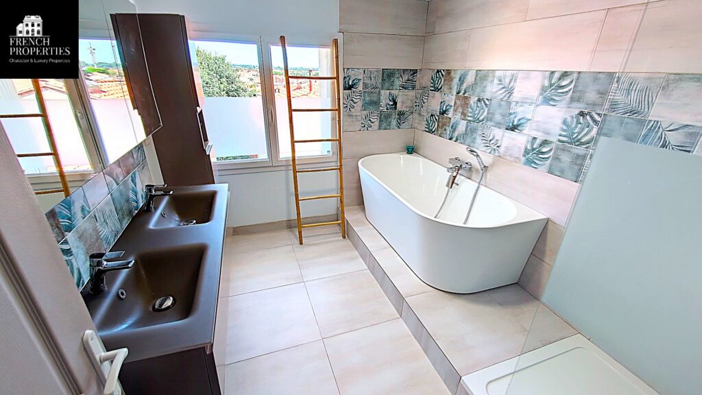 Maison de caractère – 7 pièces – 4 chambres – 4  – 209 m²