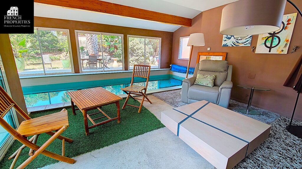 Maison de caractère – 7 pièces – 4 chambres – 4  – 209 m²