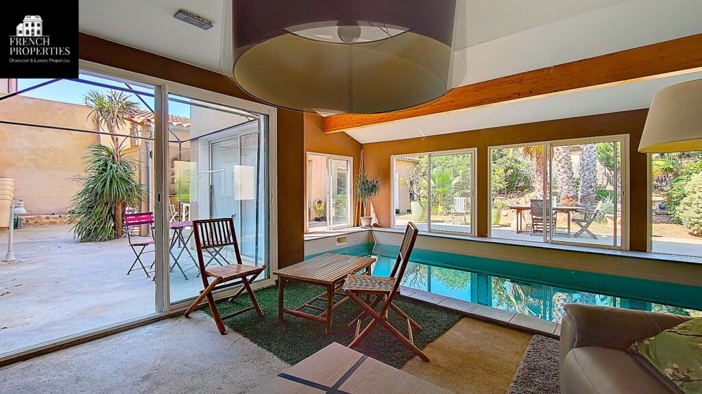 Maison de caractère – 7 pièces – 4 chambres – 4  – 209 m²