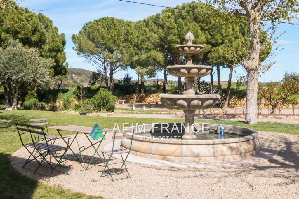 vente demeure de prestige 17 Pièce(s) – NR pièces – 14 chambres – 4  – 800.00 m²