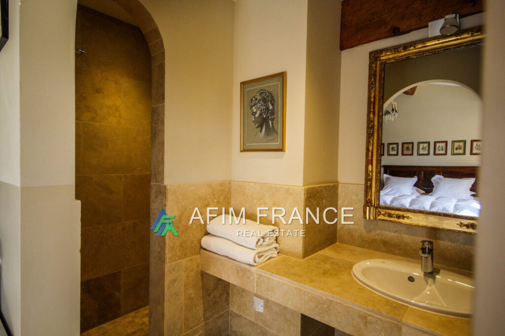 vente demeure de prestige 17 Pièce(s) – NR pièces – 14 chambres – 4  – 800.00 m²