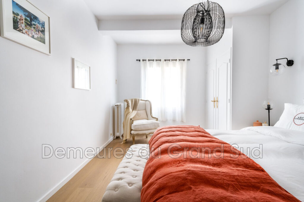 Mas Authentique du XVIIIème siècle pour les amoureux du calme. – NR pièces – 8 chambres – 4  – 480.00 m²