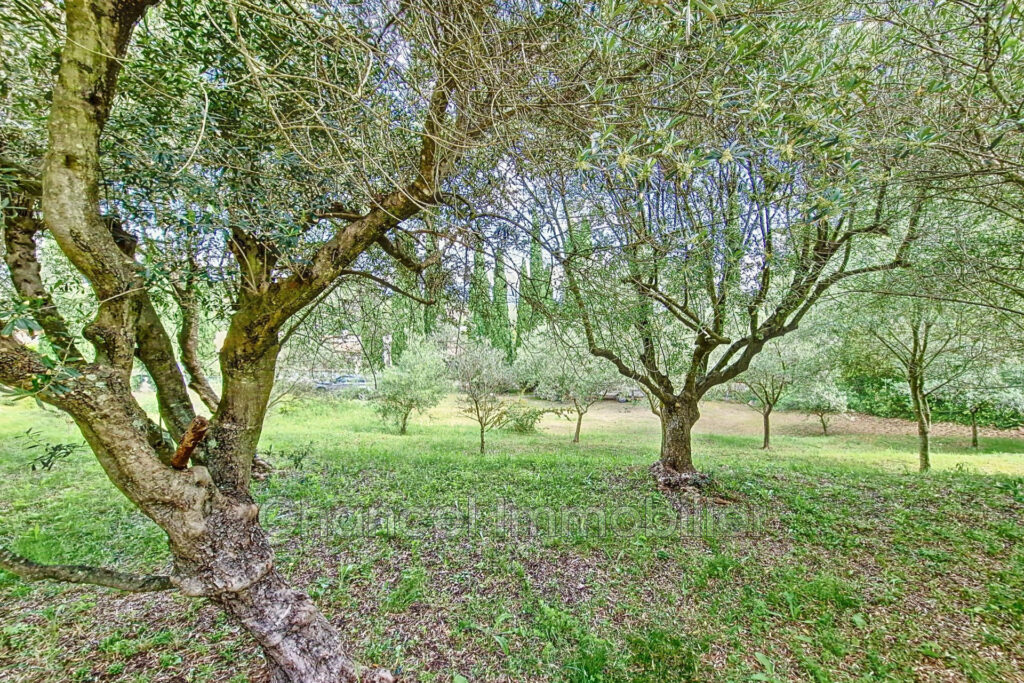 vente villa 5 Pièce(s) – 5 pièces – 4 chambres – 240.00 m²